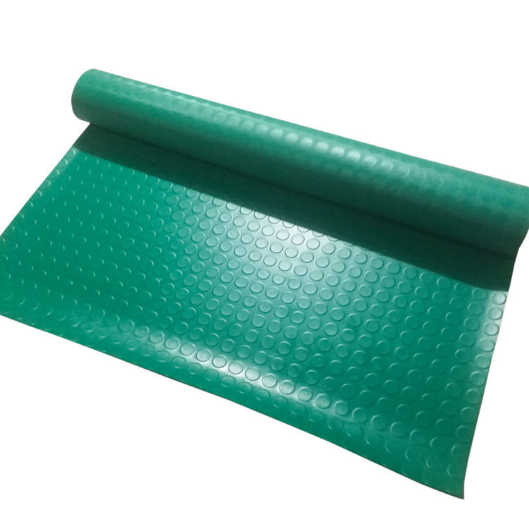 Surface adaptée aux besoins du client par petit pain en caoutchouc noir de tapis de feuille d'anti glissement